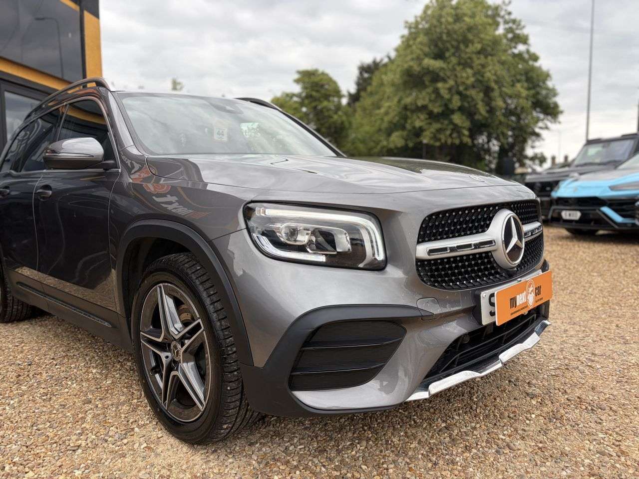 A 2022 MERCEDES-BENZ GLB 1.3 GLB200 AMG Line SUV 5dr Petrol 7G-DCT Euro 6 (s/s) (163 ps) ULEZ + CRUI A 2022 MERCEDES-BENZ GLB 1.3 GLB200 AMG Line SUV 5dr Petrol 7G-DCT Euro 6 (s/s) (163 ps) ULEZ + CRUI