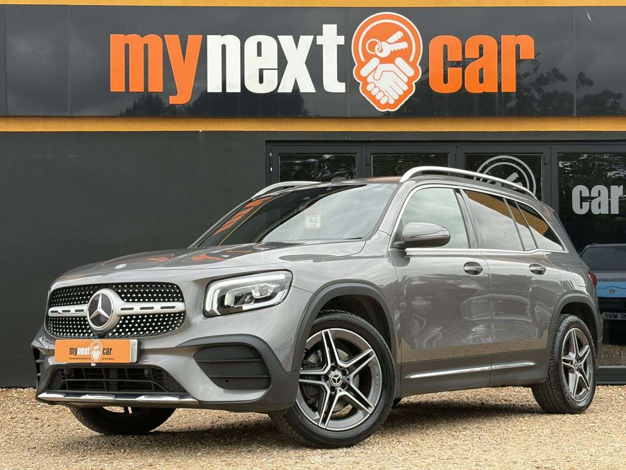 A 2022 MERCEDES-BENZ GLB 1.3 GLB200 AMG Line SUV 5dr Petrol 7G-DCT Euro 6 (s/s) (163 ps) ULEZ + CRUI A 2022 MERCEDES-BENZ GLB 1.3 GLB200 AMG Line SUV 5dr Petrol 7G-DCT Euro 6 (s/s) (163 ps) ULEZ + CRUI