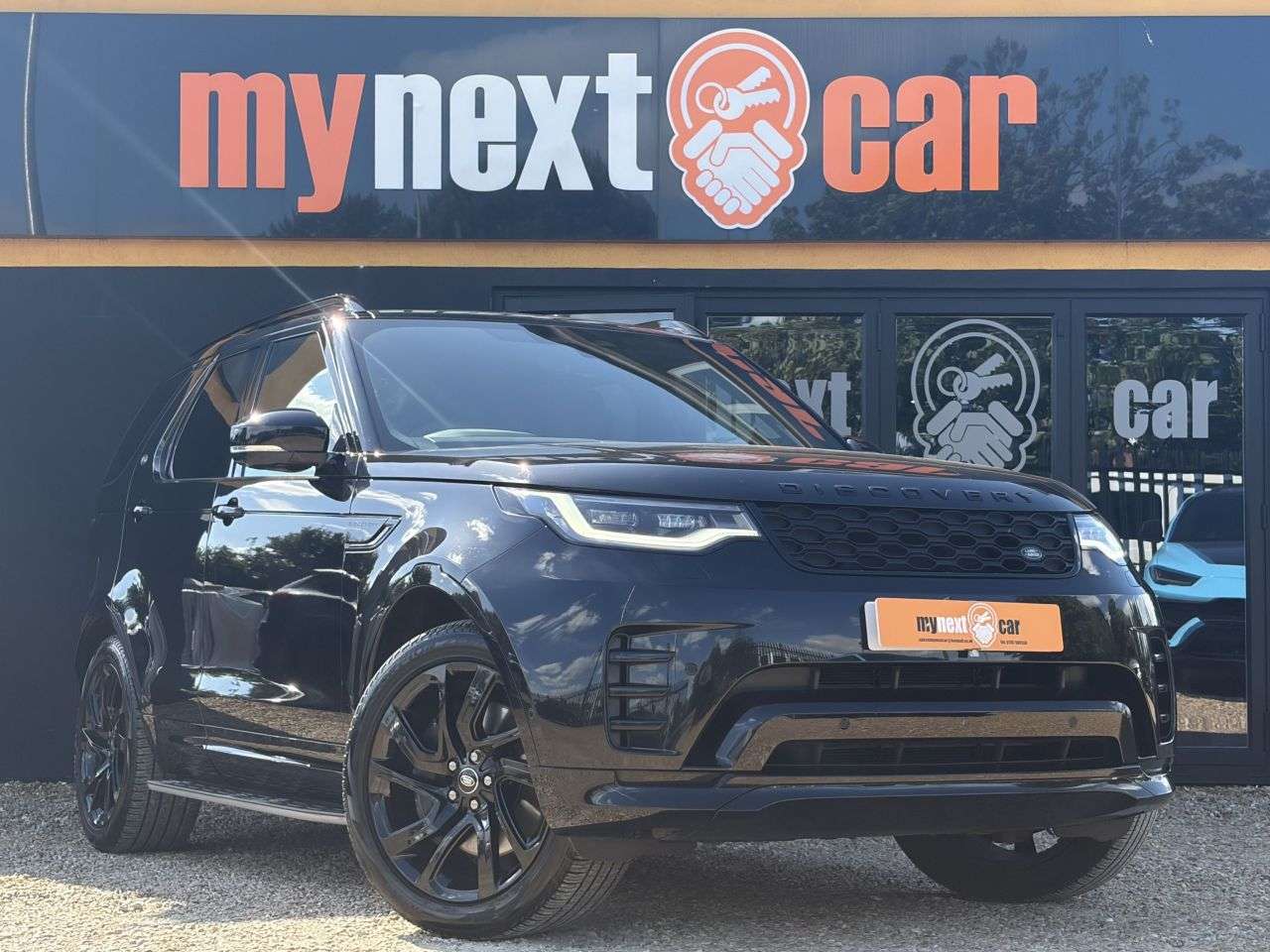 A 2024 LAND ROVER DISCOVERY 3.0 D350 MHEV Dynamic SE SUV 5dr Diesel Auto 4WD Euro 6 (s/s) (350 ps) FLRS A 2024 LAND ROVER DISCOVERY 3.0 D350 MHEV Dynamic SE SUV 5dr Diesel Auto 4WD Euro 6 (s/s) (350 ps) FLRS