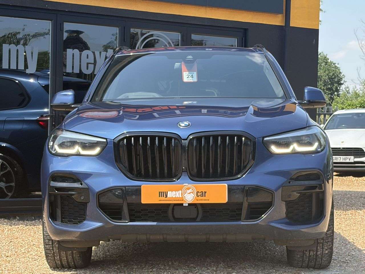 A 2022 BMW X5 3.0 40d MHT M Sport SUV 5dr Diesel Hybrid Auto xDrive Euro 6 (s/s) (340 ps) A 2022 BMW X5 3.0 40d MHT M Sport SUV 5dr Diesel Hybrid Auto xDrive Euro 6 (s/s) (340 ps)