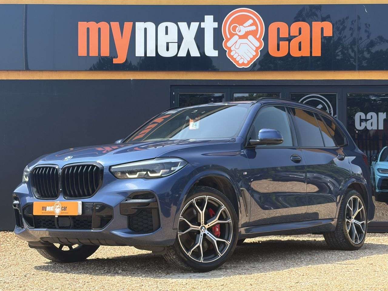 A 2022 BMW X5 3.0 40d MHT M Sport SUV 5dr Diesel Hybrid Auto xDrive Euro 6 (s/s) (340 ps) A 2022 BMW X5 3.0 40d MHT M Sport SUV 5dr Diesel Hybrid Auto xDrive Euro 6 (s/s) (340 ps)
