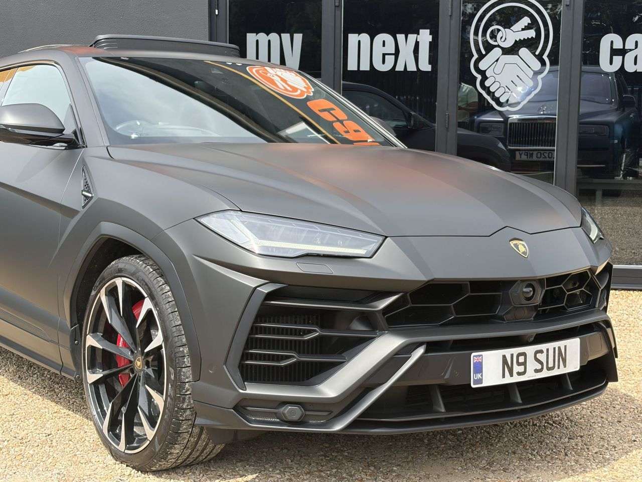 A 2020 LAMBORGHINI URUS 4.0 V8 BiTurbo SUV 5dr Petrol Auto 4WD Euro 6 (650 ps) Head Up Display - HU A 2020 LAMBORGHINI URUS 4.0 V8 BiTurbo SUV 5dr Petrol Auto 4WD Euro 6 (650 ps) Head Up Display - HU