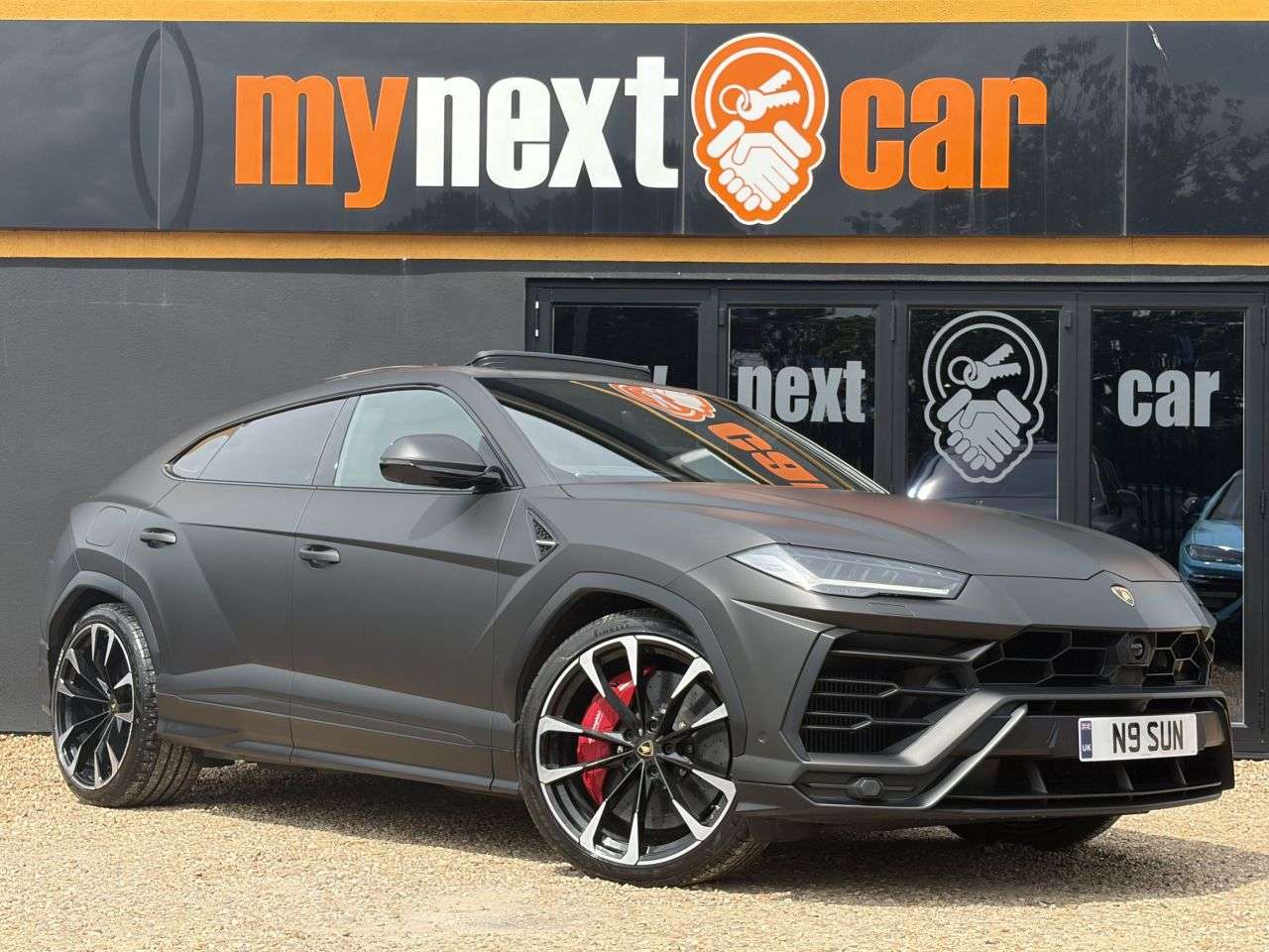 A 2020 LAMBORGHINI URUS 4.0 V8 BiTurbo SUV 5dr Petrol Auto 4WD Euro 6 (650 ps) Head Up Display - HU A 2020 LAMBORGHINI URUS 4.0 V8 BiTurbo SUV 5dr Petrol Auto 4WD Euro 6 (650 ps) Head Up Display - HU