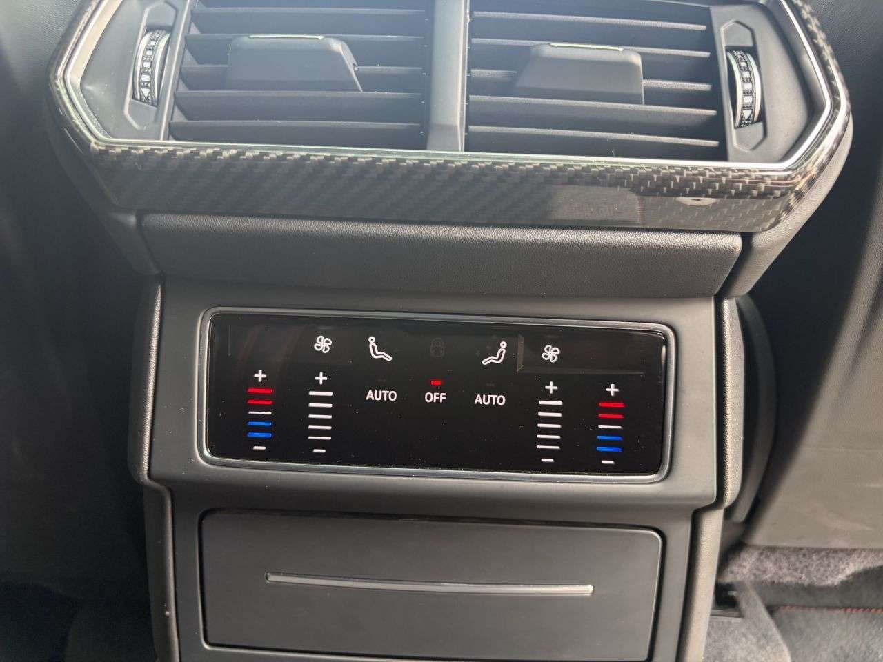 2020 LAMBORGHINI URUS 2020 LAMBORGHINI URUS