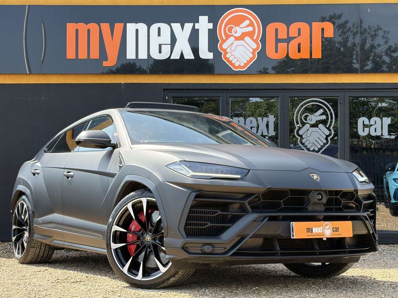 A 2020 LAMBORGHINI URUS 4.0 V8 BiTurbo SUV 5dr Petrol Auto 4WD Euro 6 (650 ps) Head Up Display - HU A 2020 LAMBORGHINI URUS 4.0 V8 BiTurbo SUV 5dr Petrol Auto 4WD Euro 6 (650 ps) Head Up Display - HU
