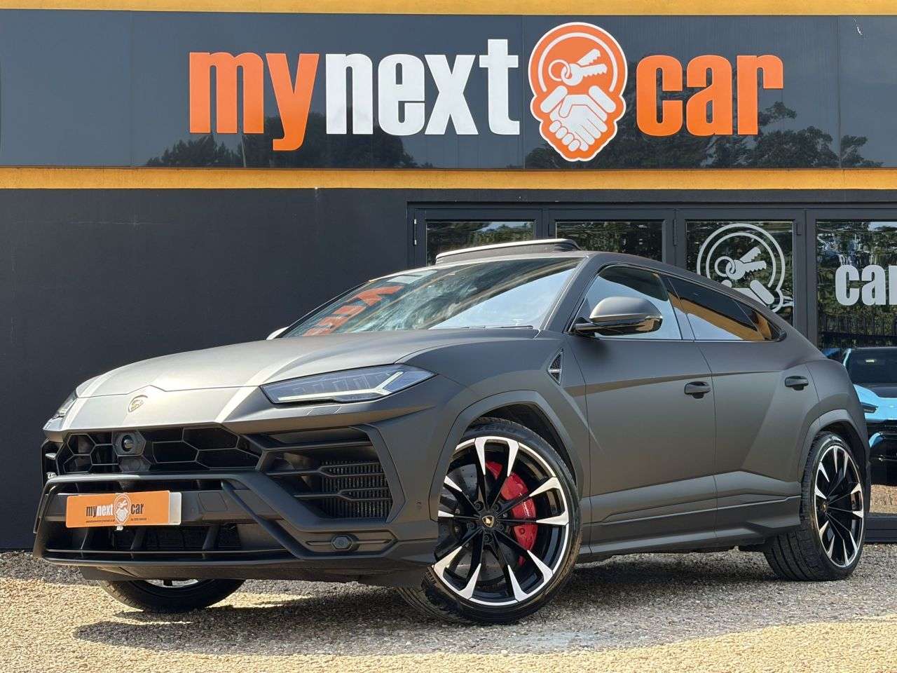 A 2020 LAMBORGHINI URUS 4.0 V8 BiTurbo SUV 5dr Petrol Auto 4WD Euro 6 (650 ps) Head Up Display - HU A 2020 LAMBORGHINI URUS 4.0 V8 BiTurbo SUV 5dr Petrol Auto 4WD Euro 6 (650 ps) Head Up Display - HU