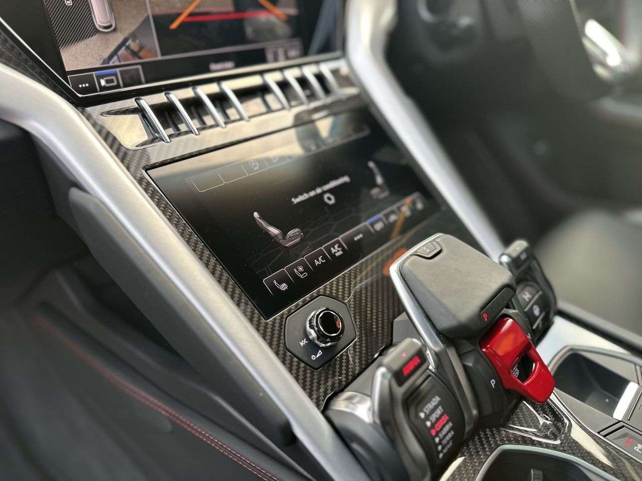 2020 LAMBORGHINI URUS 2020 LAMBORGHINI URUS