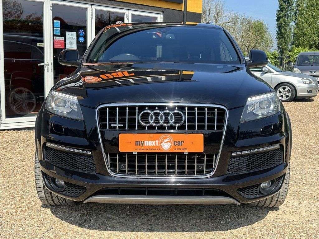 A 2014 AUDI Q7 3.0 TDI V6 S line Plus SUV 5dr Diesel Tiptronic quattro Euro 5 (s/s) (245 p A 2014 AUDI Q7 3.0 TDI V6 S line Plus SUV 5dr Diesel Tiptronic quattro Euro 5 (s/s) (245 p