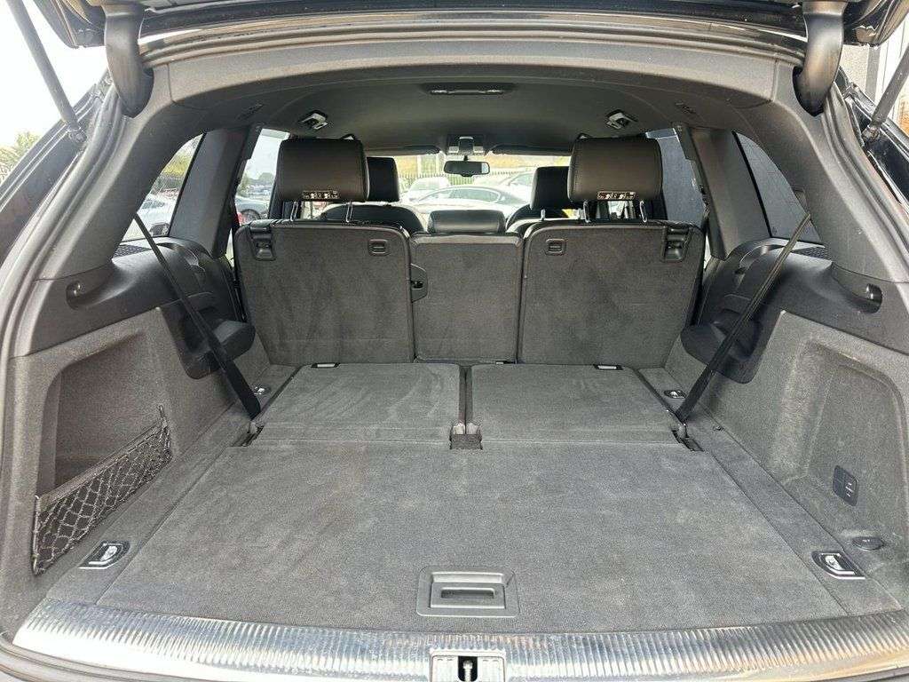 2014 AUDI Q7 2014 AUDI Q7