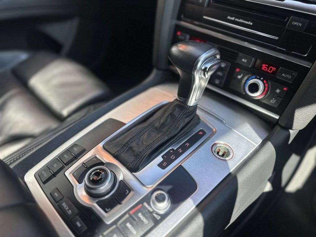 2014 AUDI Q7 2014 AUDI Q7