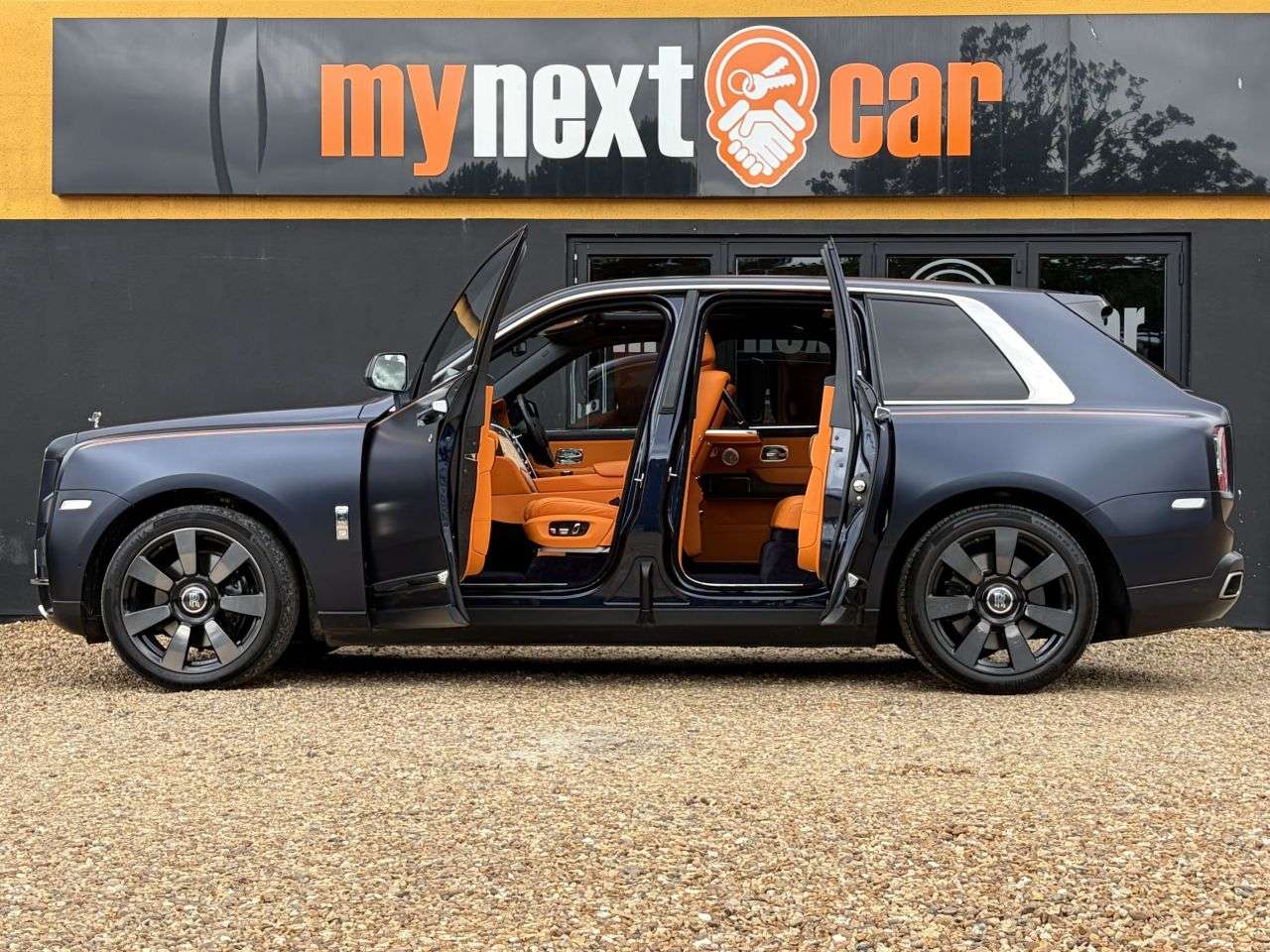 2020 ROLLS-ROYCE CULLINAN 2020 ROLLS-ROYCE CULLINAN