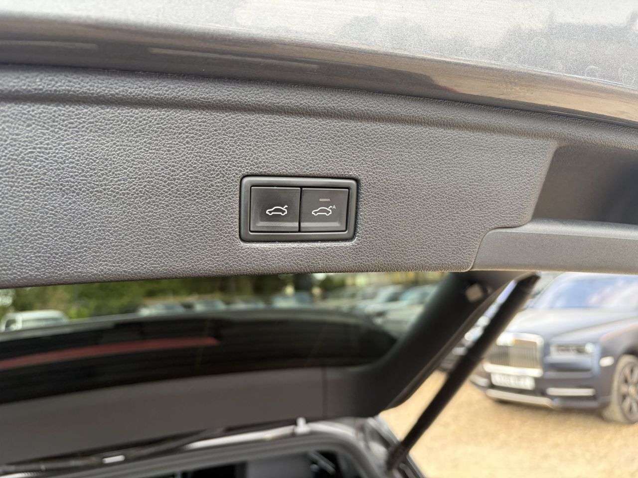 2023 VOLKSWAGEN TOUAREG 2023 VOLKSWAGEN TOUAREG