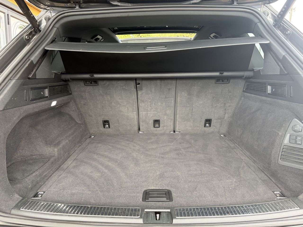 2023 VOLKSWAGEN TOUAREG 2023 VOLKSWAGEN TOUAREG