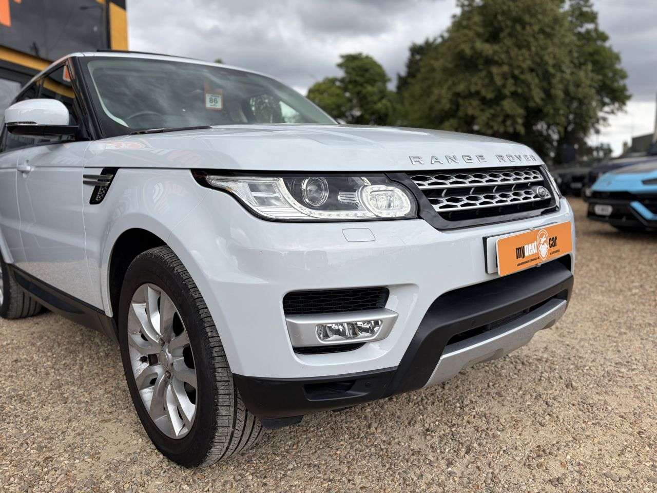 A 2017 LAND ROVER RANGE ROVER SPORT 3.0 SD V6 HSE SUV 5dr Diesel Auto 4WD Euro 6 (s/s) (306 ps) LOW MILEAGE + P A 2017 LAND ROVER RANGE ROVER SPORT 3.0 SD V6 HSE SUV 5dr Diesel Auto 4WD Euro 6 (s/s) (306 ps) LOW MILEAGE + P