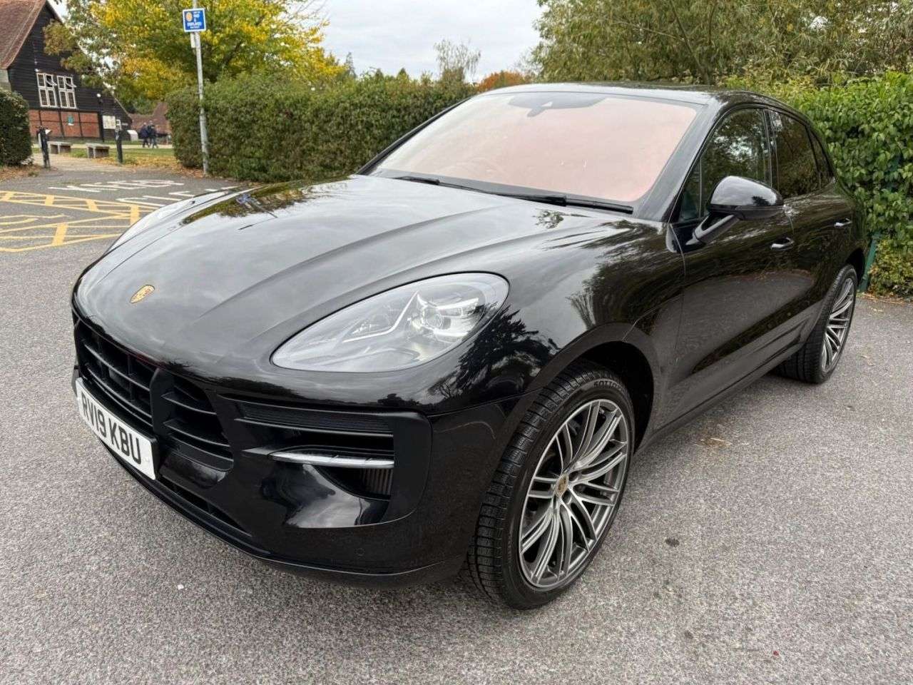 A 2019 PORSCHE MACAN 3.0T V6 S SUV 5dr Petrol PDK 4WD Euro 6 (s/s) (354 ps) 21'' Sport A 2019 PORSCHE MACAN 3.0T V6 S SUV 5dr Petrol PDK 4WD Euro 6 (s/s) (354 ps) 21'' Sport