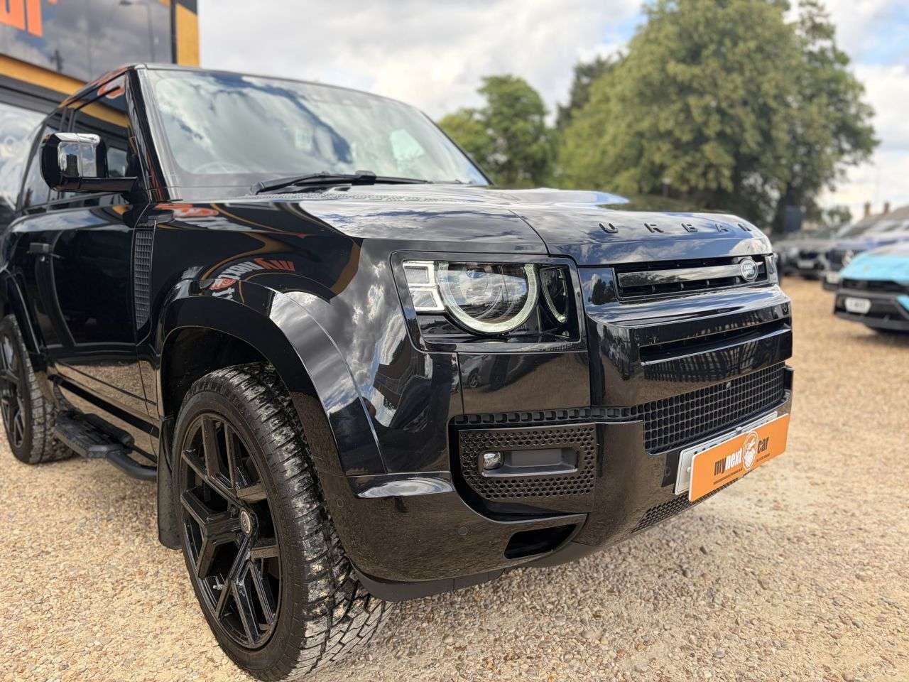 A 2021 LAND ROVER DEFENDER 90 3.0 D200 MHEV Hard Top SUV 3dr Diesel Auto 4WD SWB Euro 6 (s/s) (200 ps) UR A 2021 LAND ROVER DEFENDER 90 3.0 D200 MHEV Hard Top SUV 3dr Diesel Auto 4WD SWB Euro 6 (s/s) (200 ps) UR