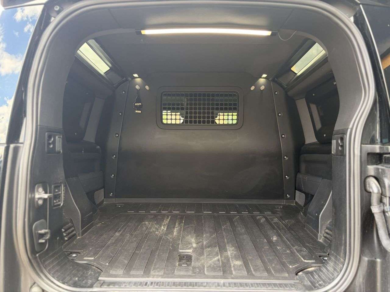 2021 LAND ROVER DEFENDER 90 2021 LAND ROVER DEFENDER 90