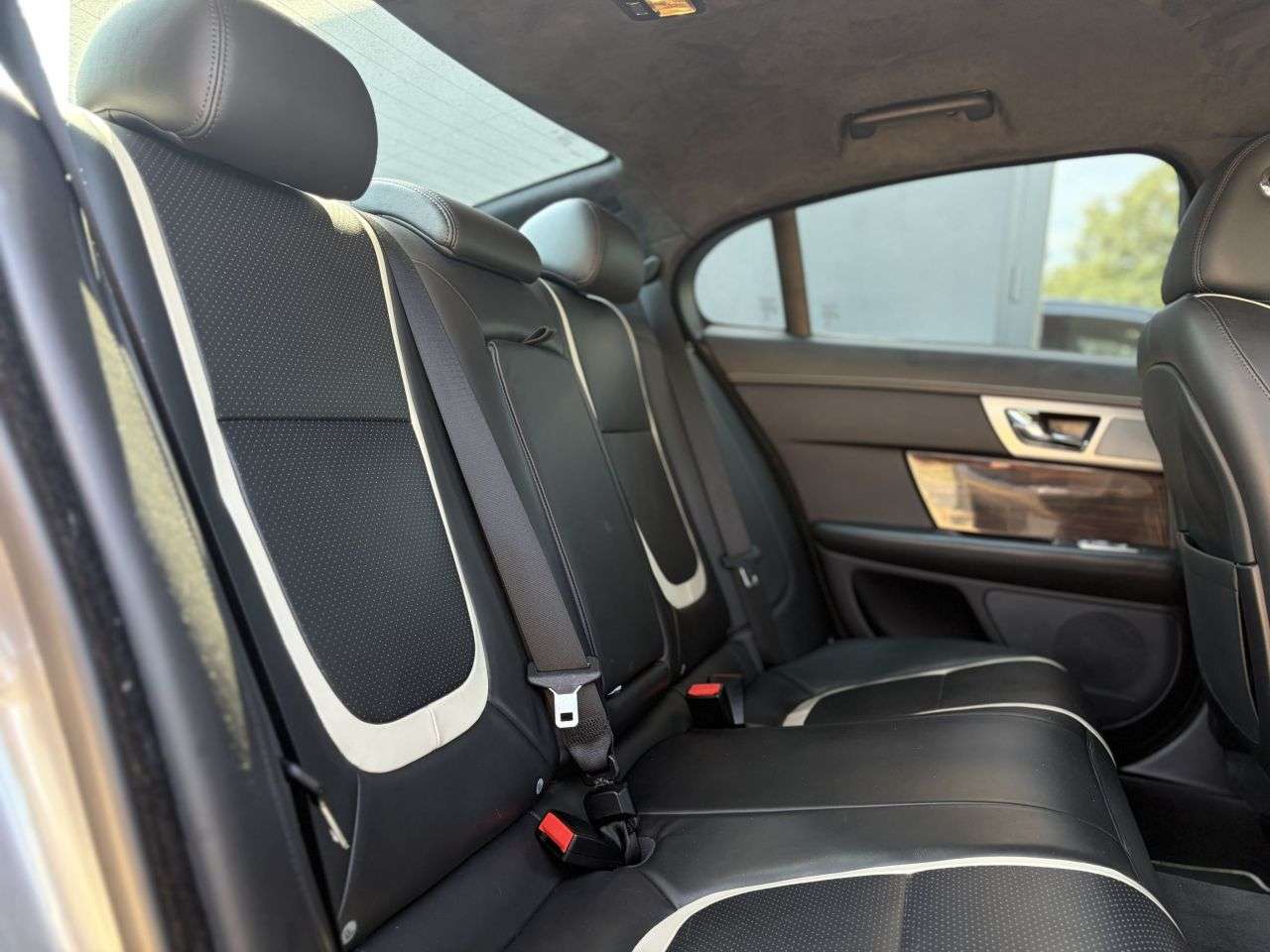 2014 JAGUAR XF 2014 JAGUAR XF