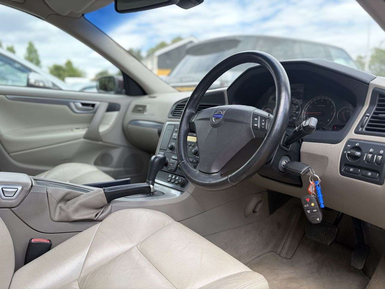 2005 VOLVO S60 2005 VOLVO S60