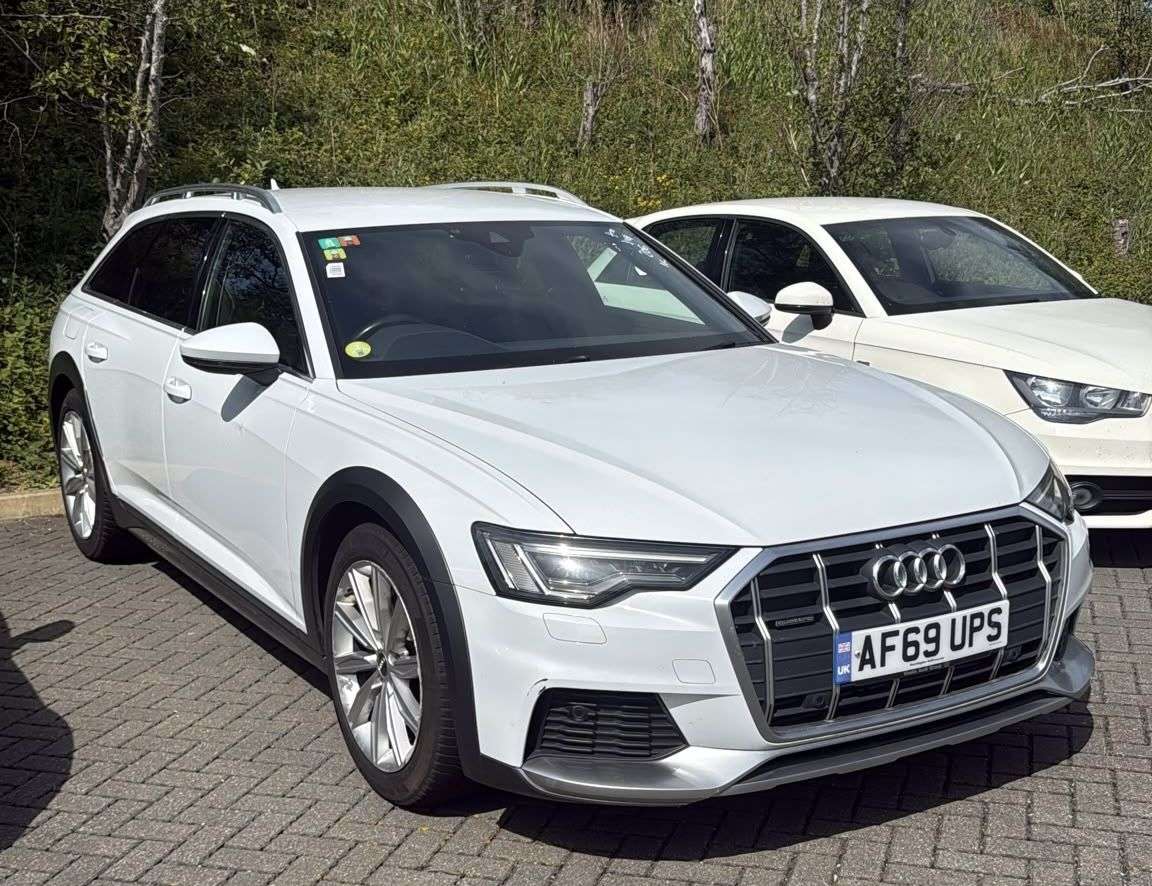 A 2019 AUDI A6 ALLROAD 3.0 TDI V6 45 Sport Estate 5dr Diesel Tiptronic quattro Euro 6 (s/s) (231 p A 2019 AUDI A6 ALLROAD 3.0 TDI V6 45 Sport Estate 5dr Diesel Tiptronic quattro Euro 6 (s/s) (231 p