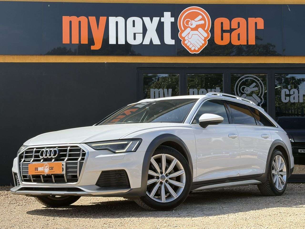 A 2019 AUDI A6 ALLROAD 3.0 TDI V6 45 Sport Estate 5dr Diesel Tiptronic quattro Euro 6 (s/s) (231 p A 2019 AUDI A6 ALLROAD 3.0 TDI V6 45 Sport Estate 5dr Diesel Tiptronic quattro Euro 6 (s/s) (231 p