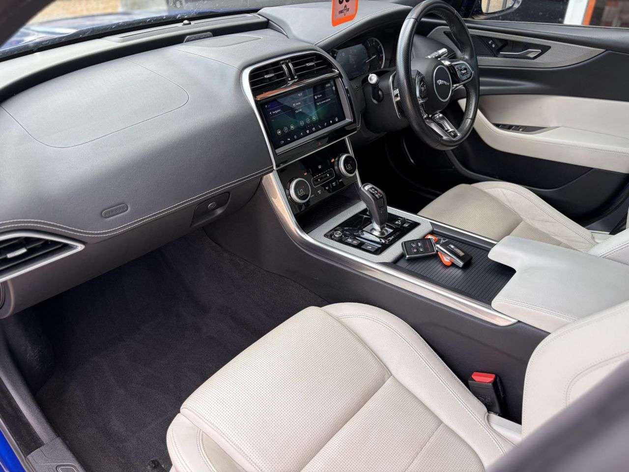2019 JAGUAR XE 2019 JAGUAR XE