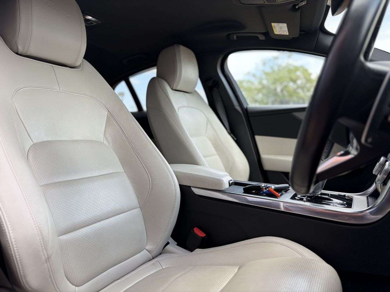 2019 JAGUAR XE 2019 JAGUAR XE