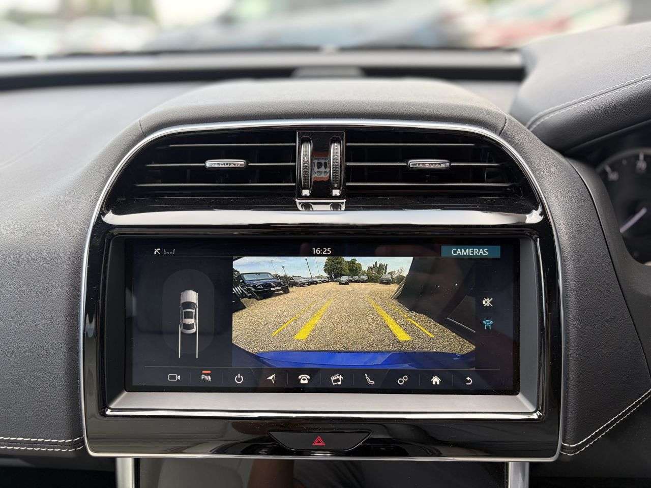 2019 JAGUAR XE 2019 JAGUAR XE