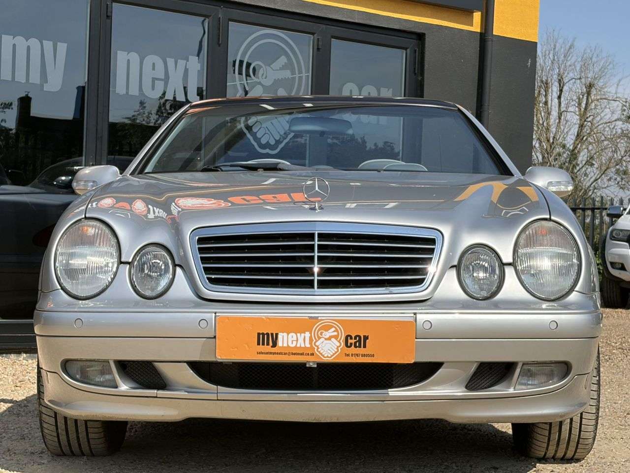 A 2002 MERCEDES-BENZ CLK 3.2 CLK320 AVANTGARDE CABRIOLET 2DR 218 BHP FULL SERVICE HISTORY + FULL LEA A 2002 MERCEDES-BENZ CLK 3.2 CLK320 AVANTGARDE CABRIOLET 2DR 218 BHP FULL SERVICE HISTORY + FULL LEA