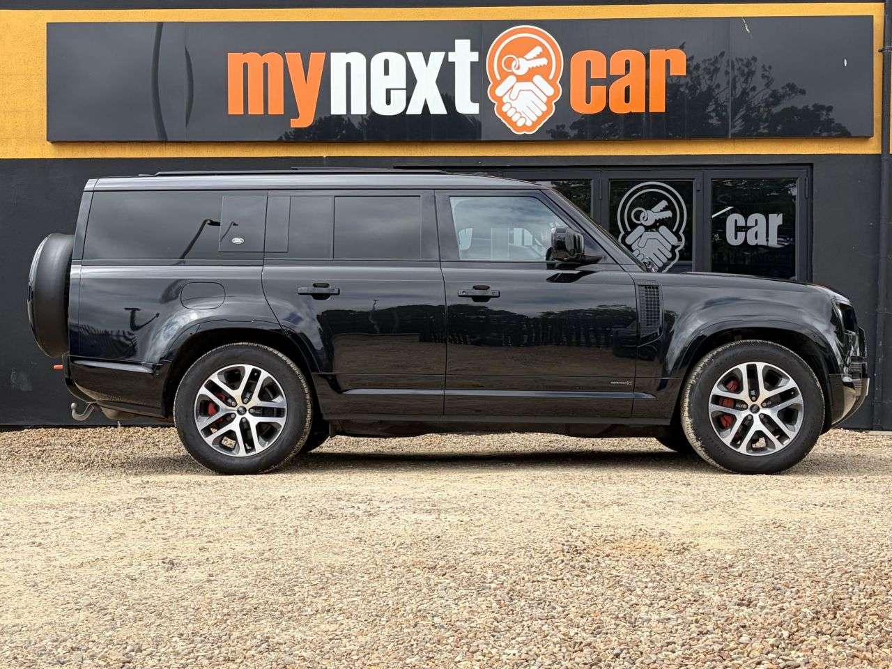 2023 LAND ROVER DEFENDER 130 2023 LAND ROVER DEFENDER 130