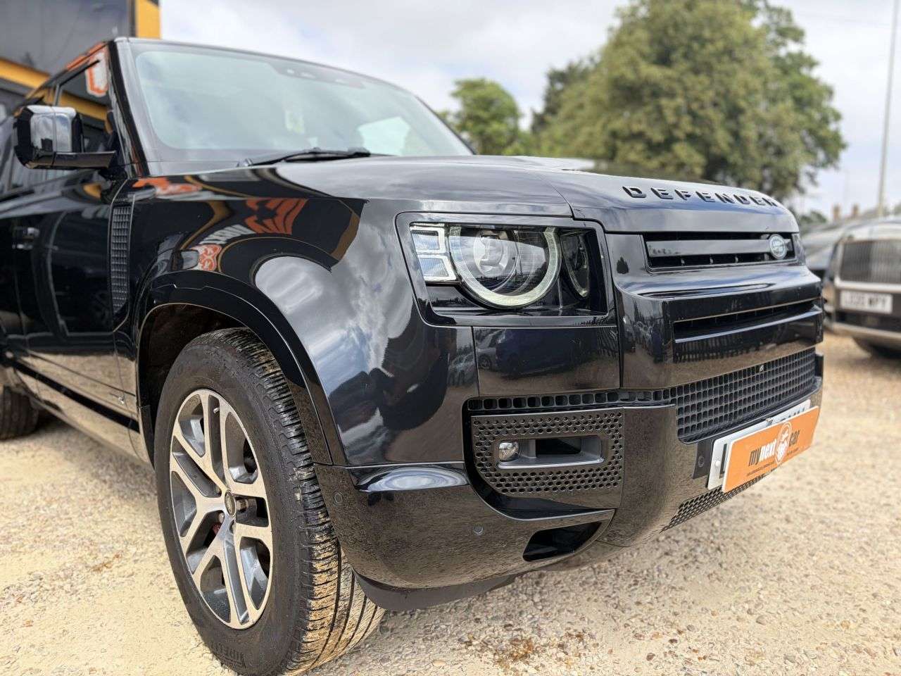 A 2023 LAND ROVER DEFENDER 130 3.0 P400 MHEV X SUV 5dr Petrol Auto 4WD Euro 6 (s/s) (400 ps) P400 + 8 SEAT A 2023 LAND ROVER DEFENDER 130 3.0 P400 MHEV X SUV 5dr Petrol Auto 4WD Euro 6 (s/s) (400 ps) P400 + 8 SEAT