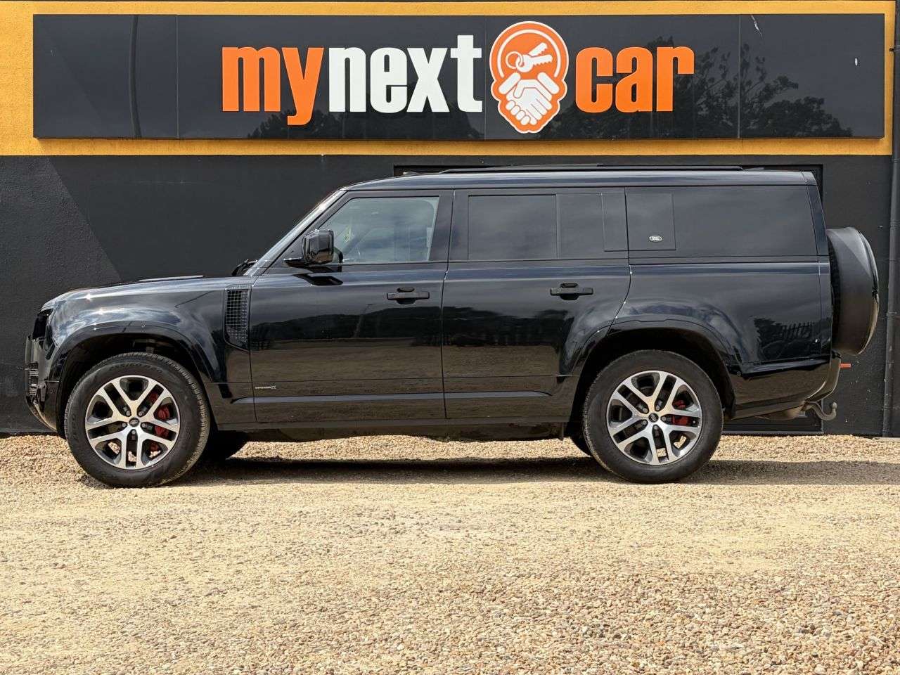 2023 LAND ROVER DEFENDER 130 2023 LAND ROVER DEFENDER 130