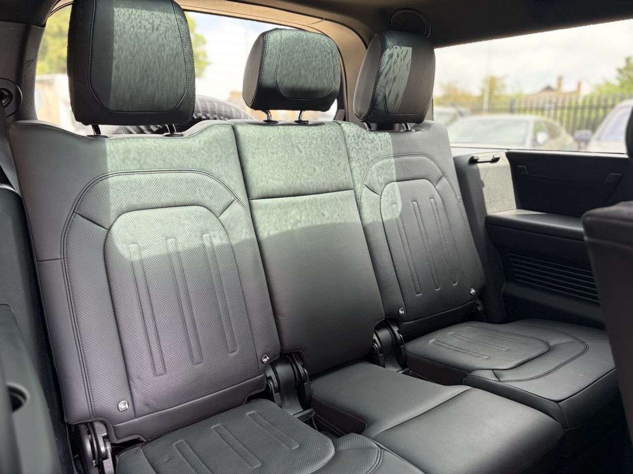 2023 LAND ROVER DEFENDER 130 2023 LAND ROVER DEFENDER 130