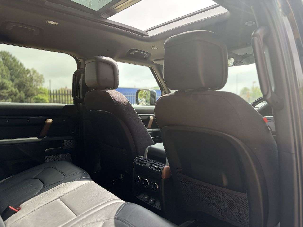 2023 LAND ROVER DEFENDER 130 2023 LAND ROVER DEFENDER 130