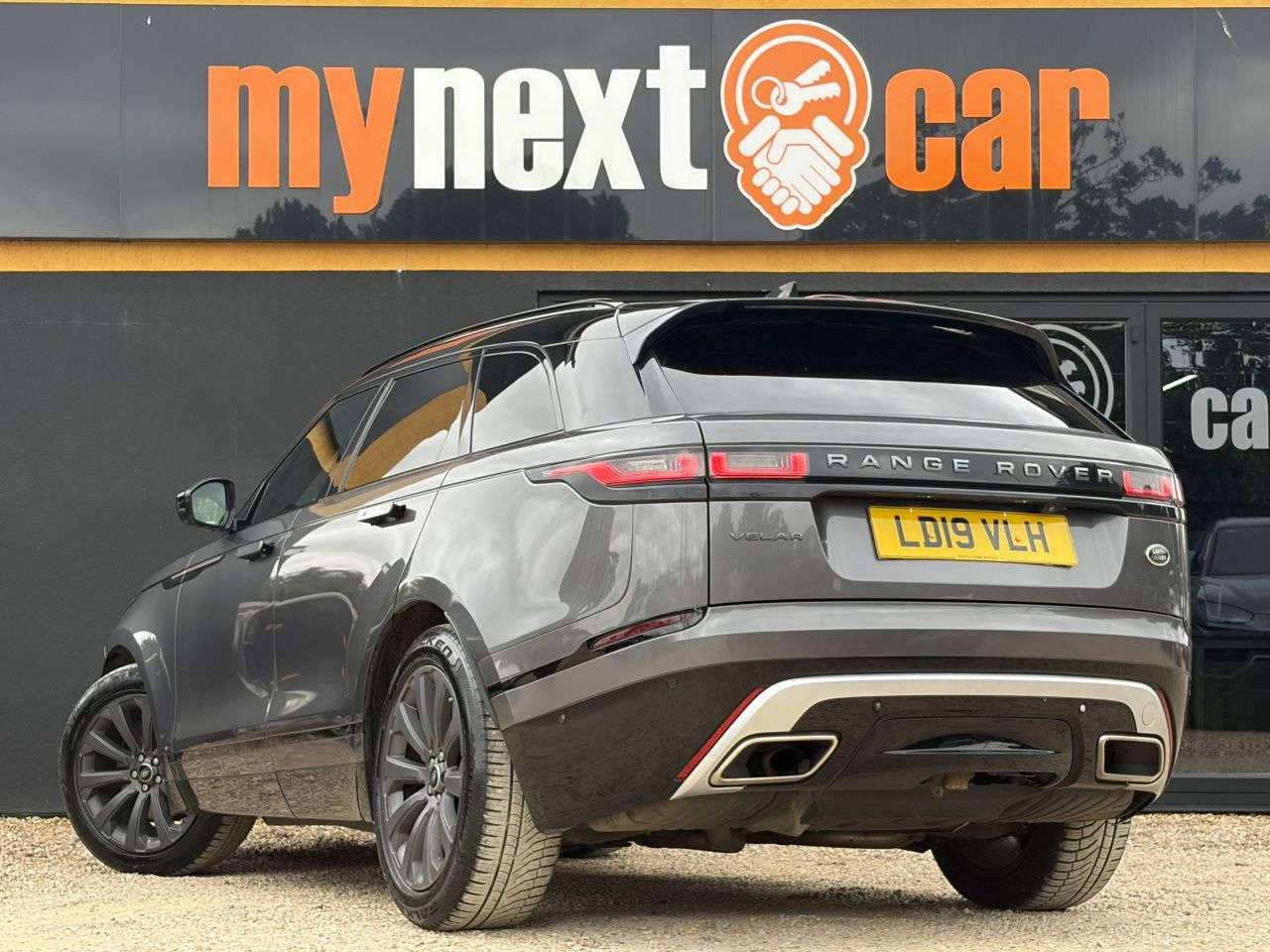 2019 LAND ROVER RANGE ROVER VELAR 2019 LAND ROVER RANGE ROVER VELAR