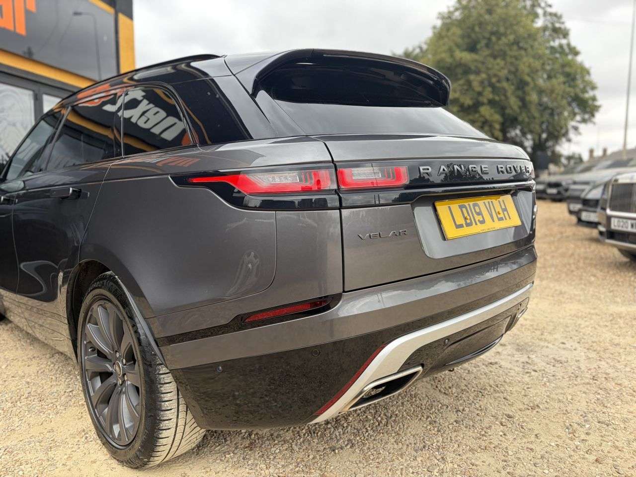 2019 LAND ROVER RANGE ROVER VELAR 2019 LAND ROVER RANGE ROVER VELAR