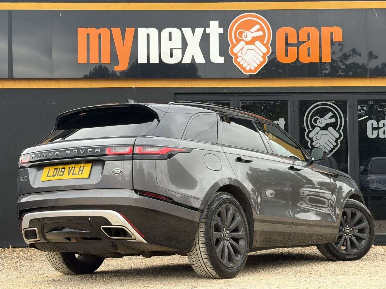 2019 LAND ROVER RANGE ROVER VELAR 2019 LAND ROVER RANGE ROVER VELAR