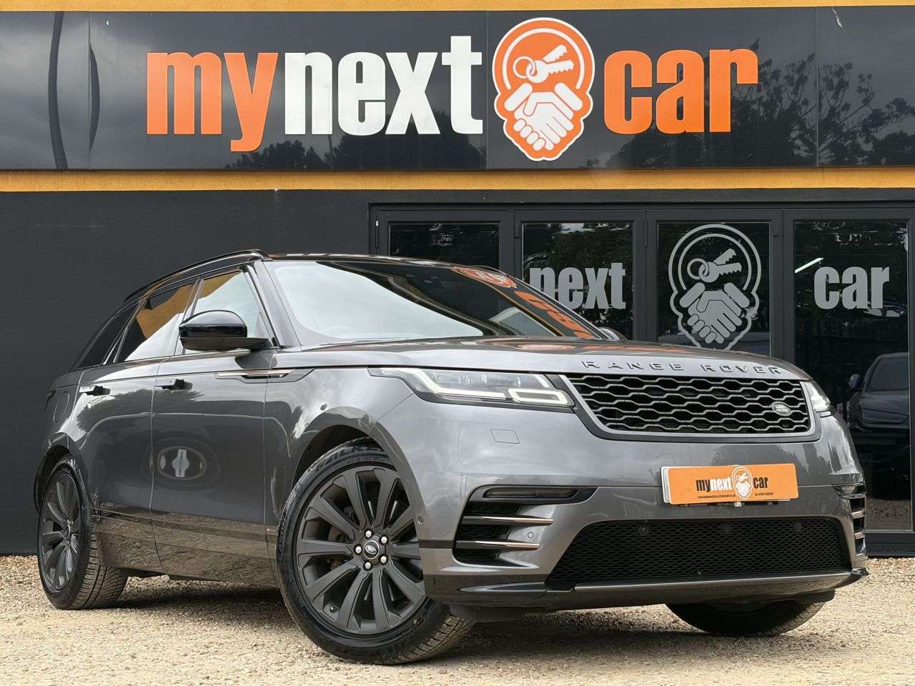 A 2019 LAND ROVER RANGE ROVER VELAR 3.0 D300 R-Dynamic SE SUV 5dr Diesel Auto 4WD Euro 6 (s/s) (300 ps) CORRIS A 2019 LAND ROVER RANGE ROVER VELAR 3.0 D300 R-Dynamic SE SUV 5dr Diesel Auto 4WD Euro 6 (s/s) (300 ps) CORRIS