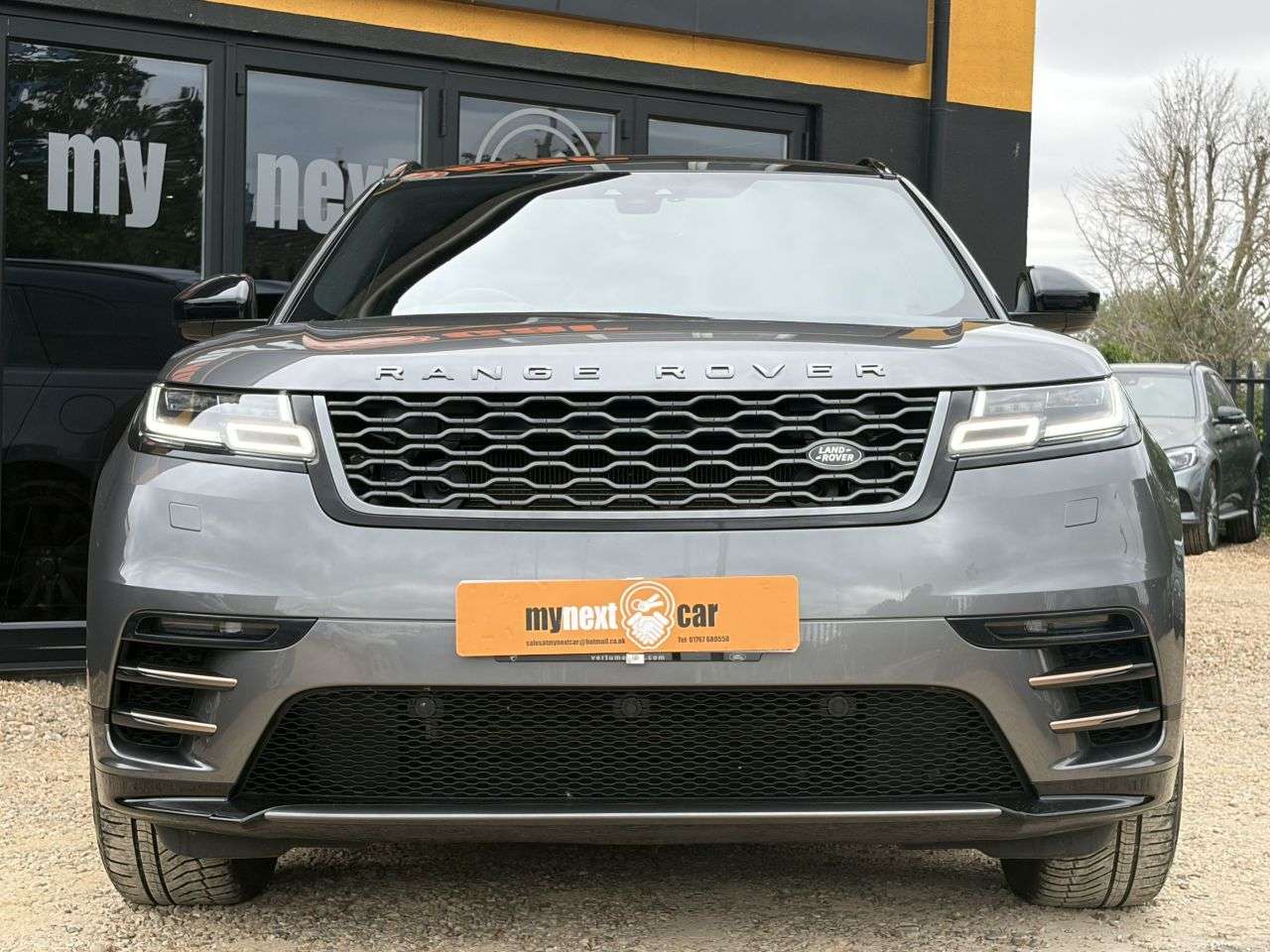 A 2019 LAND ROVER RANGE ROVER VELAR 3.0 D300 R-Dynamic SE SUV 5dr Diesel Auto 4WD Euro 6 (s/s) (300 ps) CORRIS A 2019 LAND ROVER RANGE ROVER VELAR 3.0 D300 R-Dynamic SE SUV 5dr Diesel Auto 4WD Euro 6 (s/s) (300 ps) CORRIS