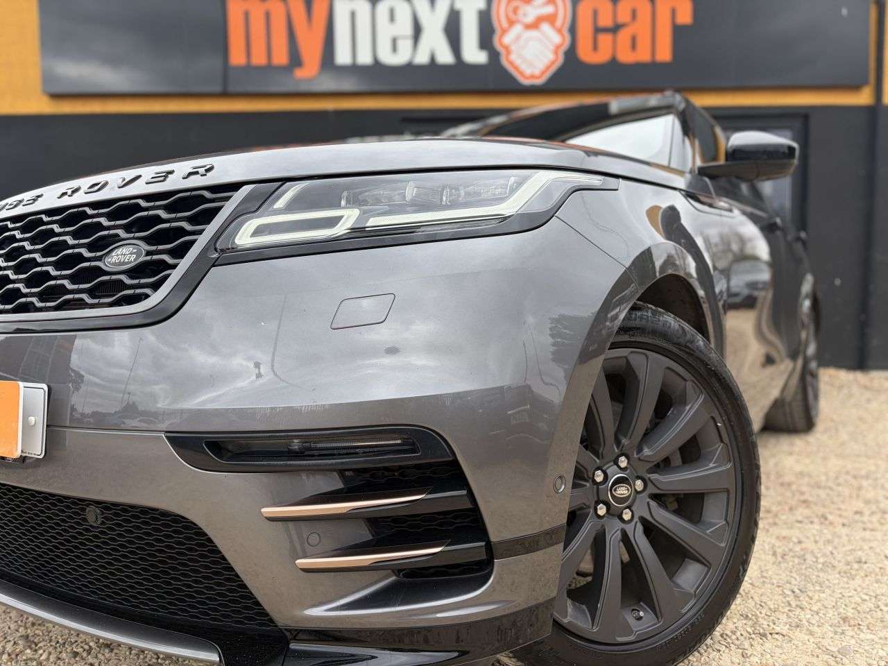 2019 LAND ROVER RANGE ROVER VELAR 2019 LAND ROVER RANGE ROVER VELAR