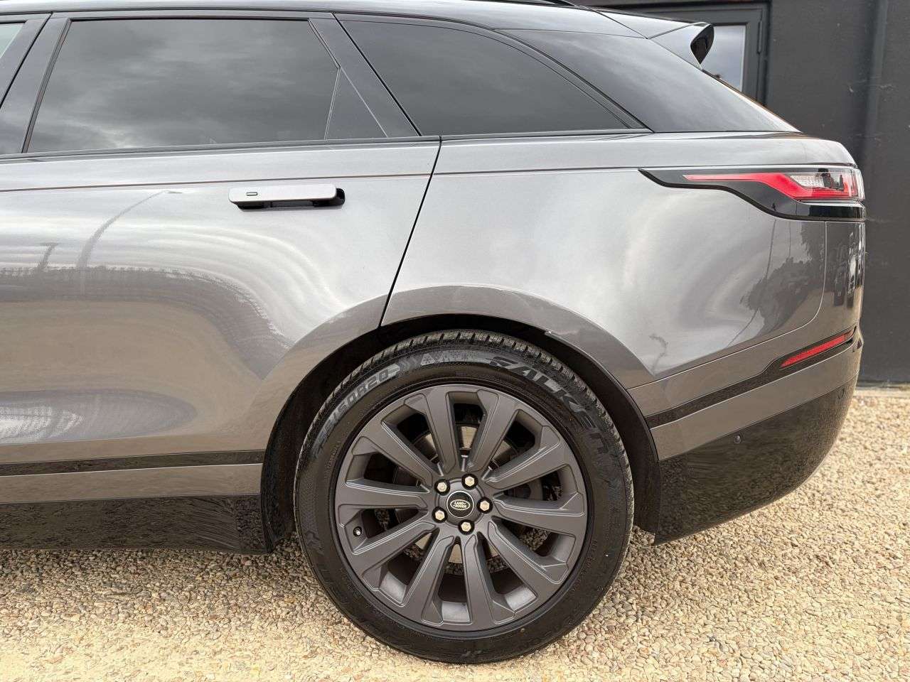 2019 LAND ROVER RANGE ROVER VELAR 2019 LAND ROVER RANGE ROVER VELAR