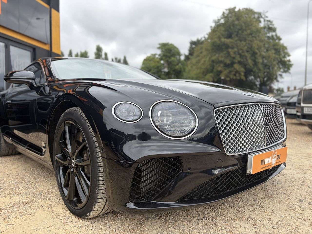 A 2018 ROLLS-ROYCE DAWN V12 A 2018 ROLLS-ROYCE DAWN V12