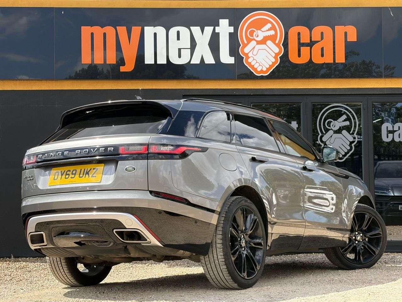 2019 LAND ROVER RANGE ROVER VELAR 2019 LAND ROVER RANGE ROVER VELAR
