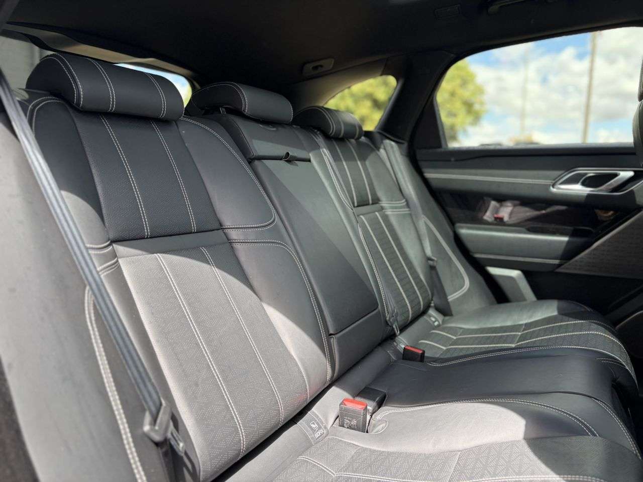 2019 LAND ROVER RANGE ROVER VELAR 2019 LAND ROVER RANGE ROVER VELAR