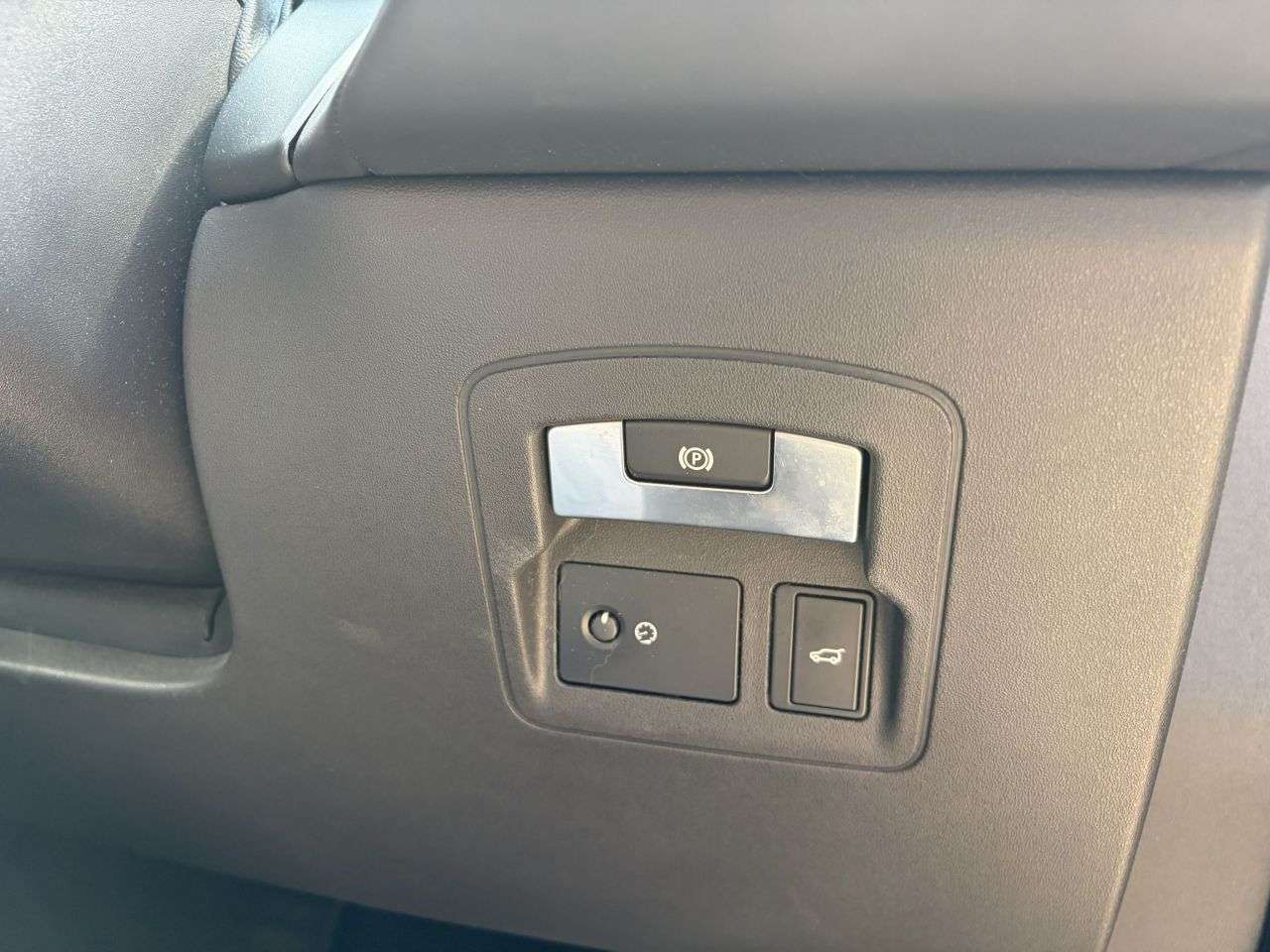 2019 LAND ROVER RANGE ROVER VELAR 2019 LAND ROVER RANGE ROVER VELAR