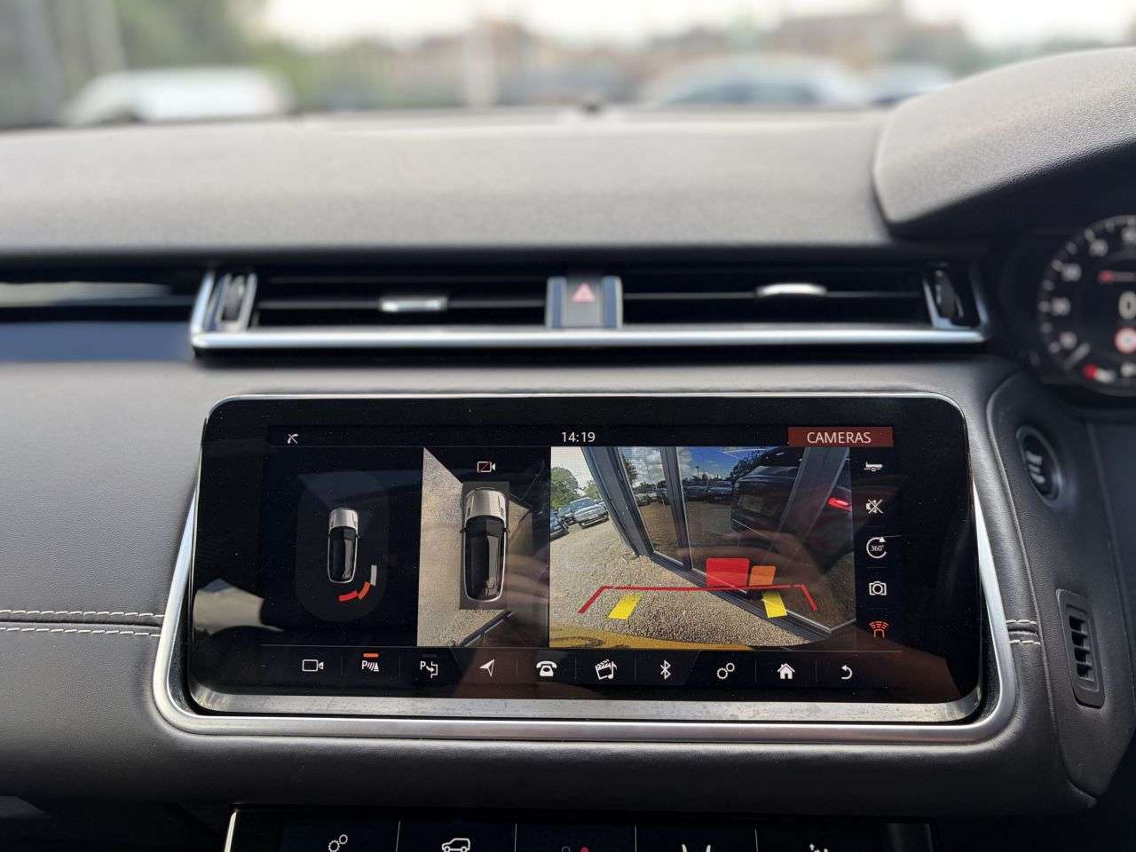 2019 LAND ROVER RANGE ROVER VELAR 2019 LAND ROVER RANGE ROVER VELAR