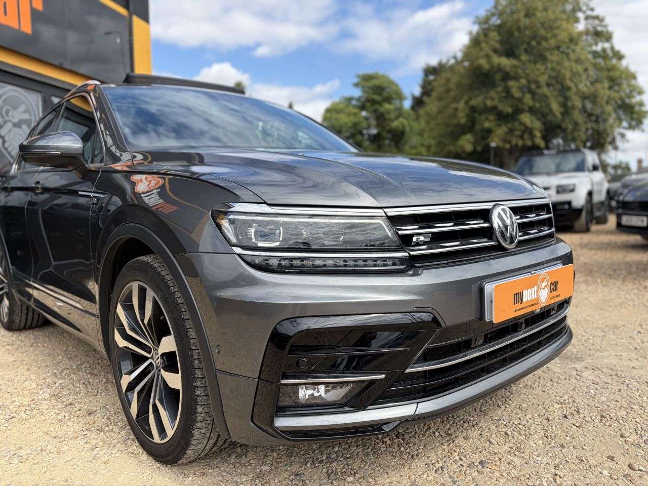 A 2019 VOLKSWAGEN TIGUAN 1.5 TSI EVO R-Line SUV 5dr Petrol DSG Euro 6 (s/s) (150 ps) Premium Family A 2019 VOLKSWAGEN TIGUAN 1.5 TSI EVO R-Line SUV 5dr Petrol DSG Euro 6 (s/s) (150 ps) Premium Family