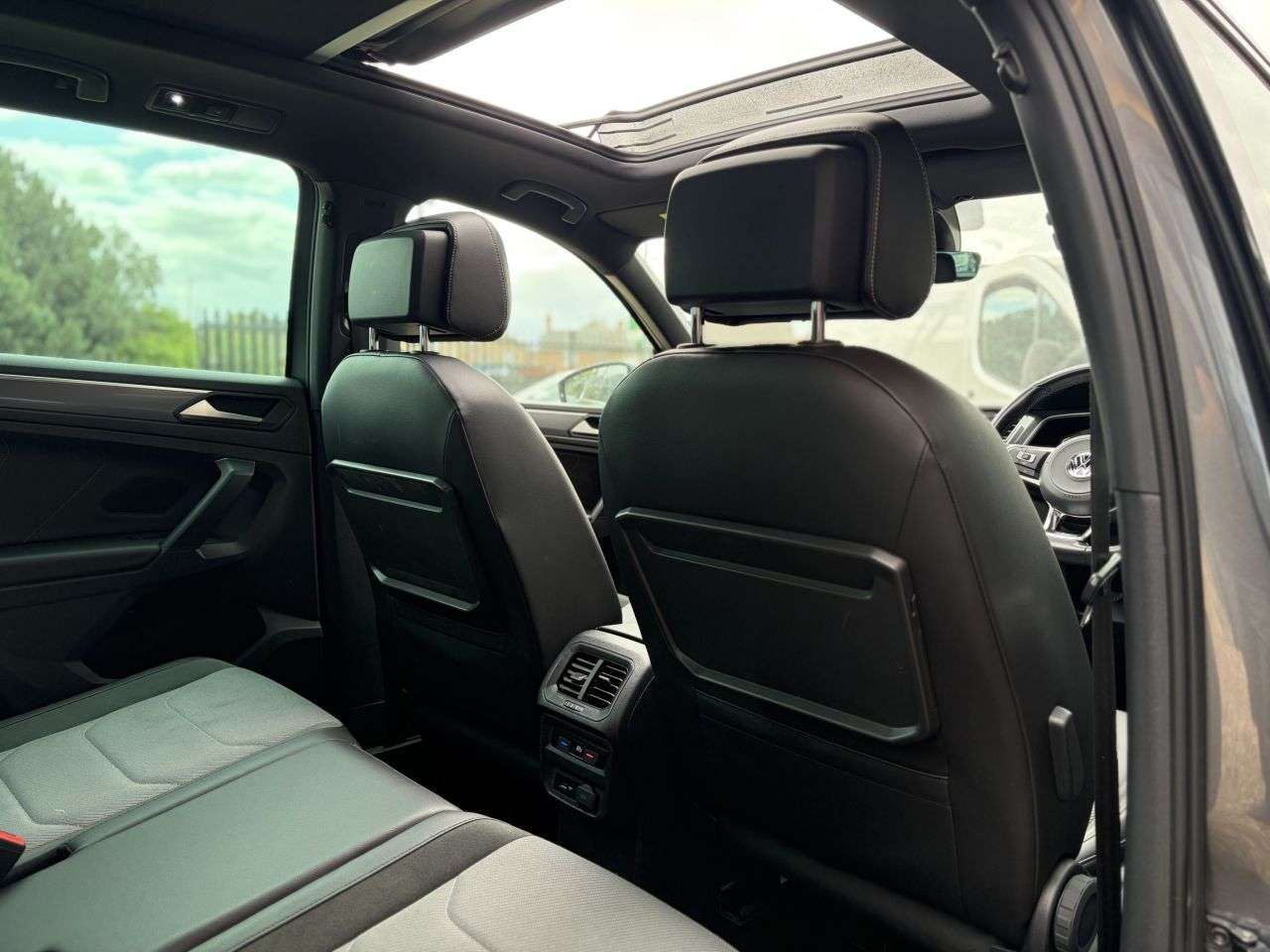 2019 VOLKSWAGEN TIGUAN 2019 VOLKSWAGEN TIGUAN