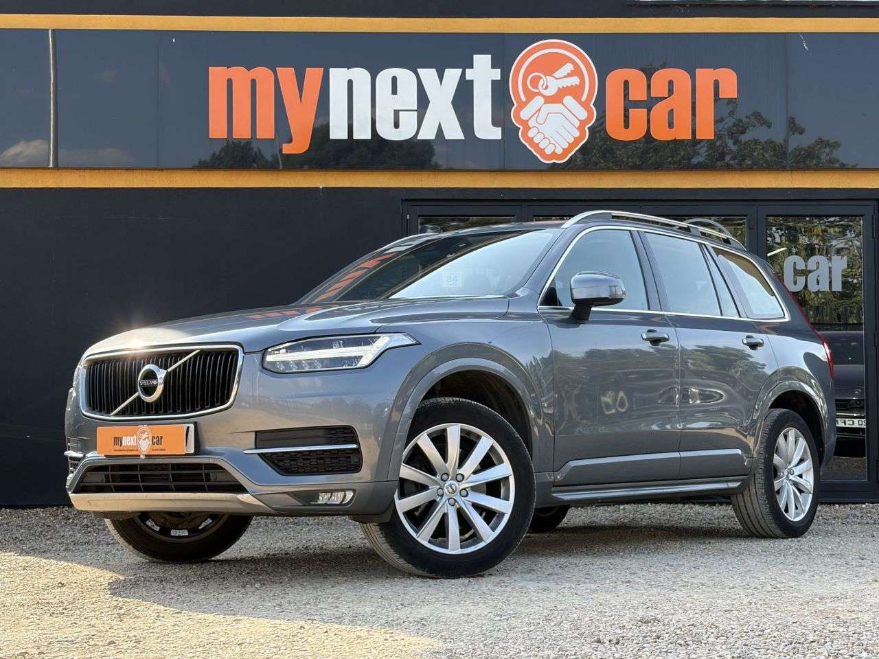 A 2017 VOLVO XC90 2.0 D5 PowerPulse Momentum SUV 5dr Diesel Auto 4WD Euro 6 (s/s) (235 ps) 2. A 2017 VOLVO XC90 2.0 D5 PowerPulse Momentum SUV 5dr Diesel Auto 4WD Euro 6 (s/s) (235 ps) 2.