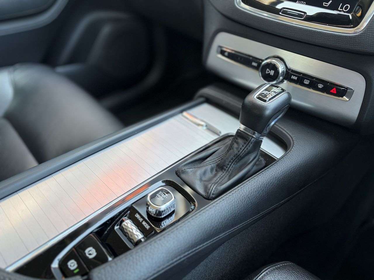 2017 VOLVO XC90 2017 VOLVO XC90